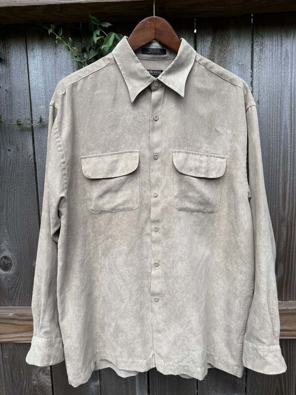 Van Heusen Soft Suede Long Sleeve Button Up Shirt Size 15-15.5 Tan